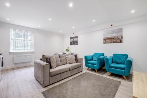 undefined, GU15 Aspen Court 04