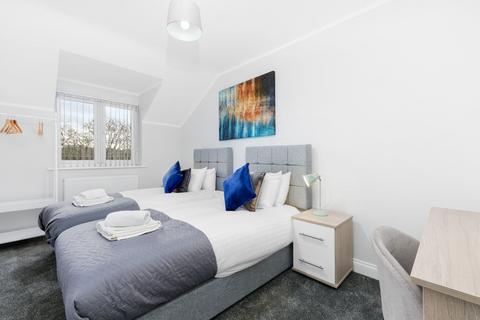 2 bedroom apartment to rent, HP12 W Wycombe 247-3