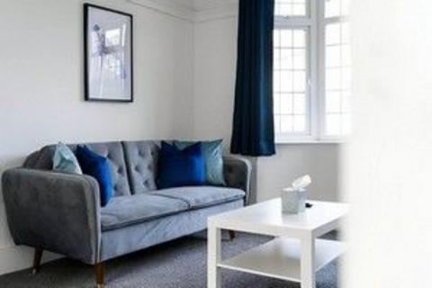 undefined, NW4 Selborne Gdns 15