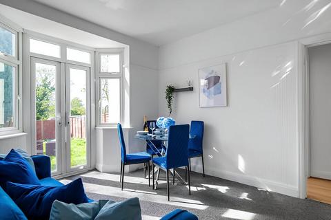 undefined, NW4 Selborne Gdns 15