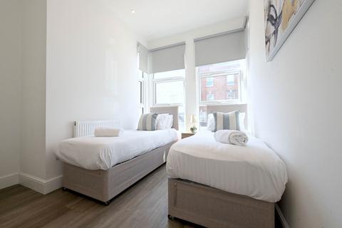 2 bedroom apartment to rent, NW4 Station Rd 48-1