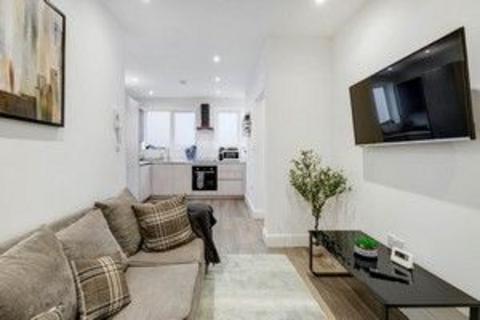 2 bedroom apartment to rent, NW4 Station Rd 48-3