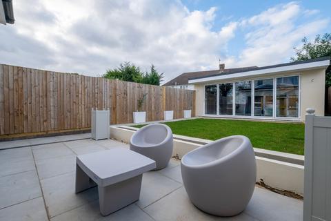 6 bedroom semi-detached house to rent, SL0 Church Rd 254
