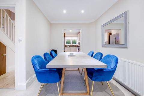 4 bedroom detached house to rent, SL Reet Gdns 38