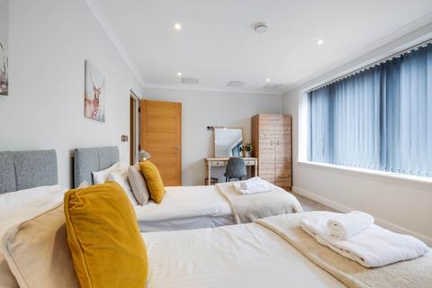 1 bedroom apartment to rent, TW8 Concord Hse 01