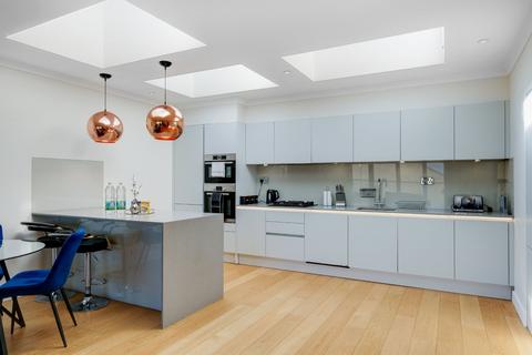 2 bedroom apartment to rent, TW8 Concord Hse 13