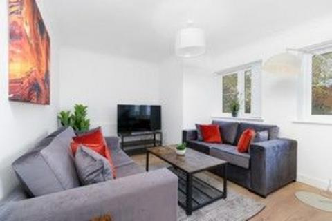 2 bedroom apartment to rent, SL0 Raipur Ct 03