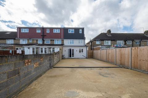 undefined, TW4 Chaucer Ave 91