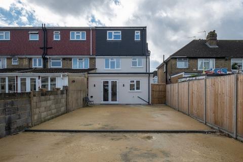 undefined, TW4 Chaucer Ave 91