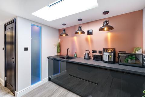 undefined, UB6 Stanley Ave 61