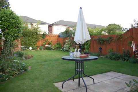 3 bedroom end of terrace house for sale, ADDLESTONE