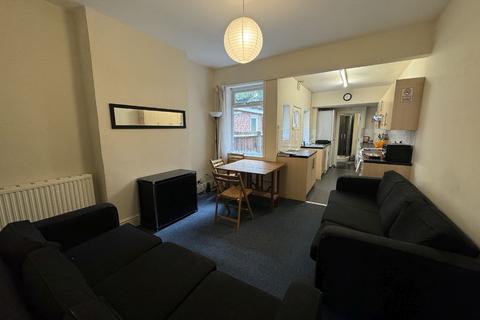 5 bedroom house share to rent, Birmingham B29