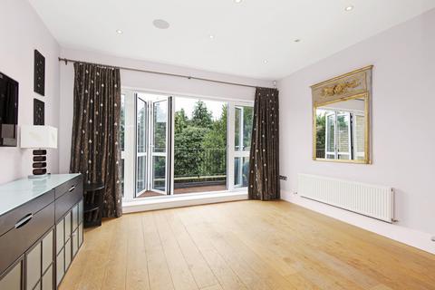 4 bedroom house to rent, Cottenham Park Road, SW20