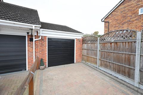 3 bedroom terraced house for sale, Wingfield, Badgers Dene, Grays