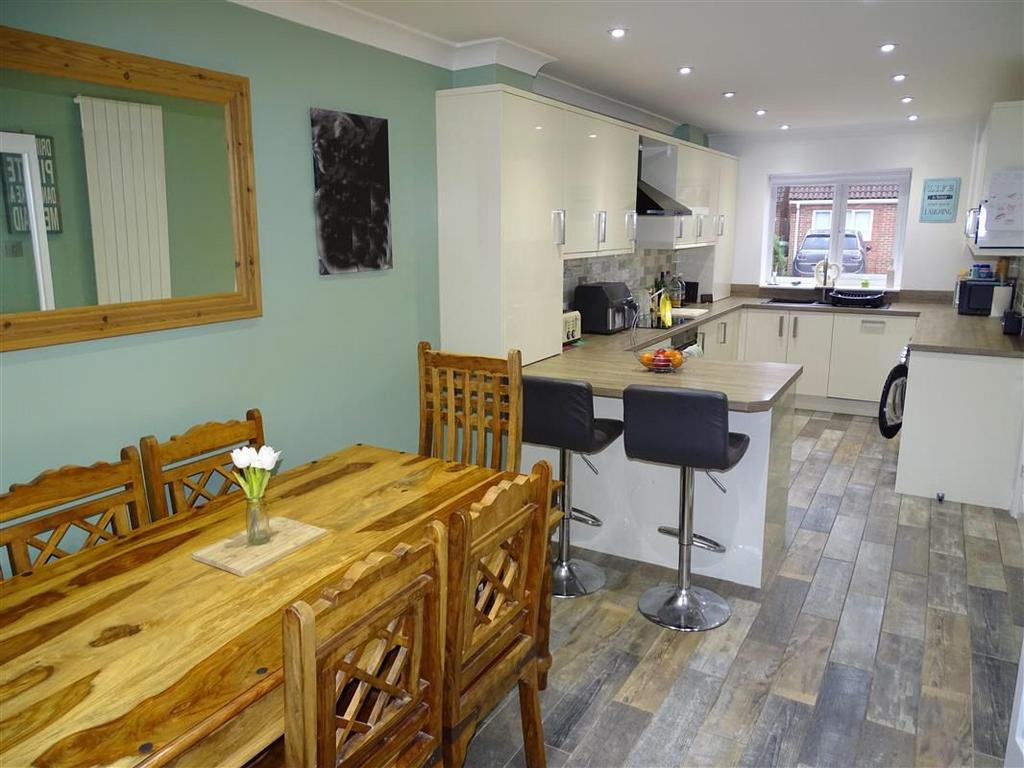 Dining Area towards Kitchen