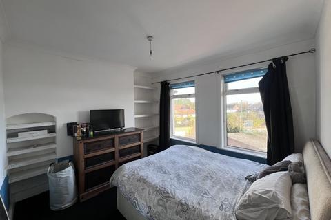 2 bedroom flat for sale, Barnsley Buildings, Hull HU8