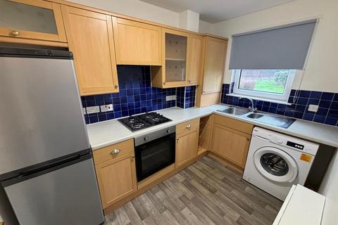 2 bedroom flat to rent, Lochranza Court, Carfin, Motherwell