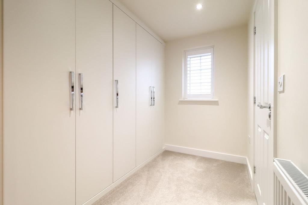 Master Bedroom Dressing Area