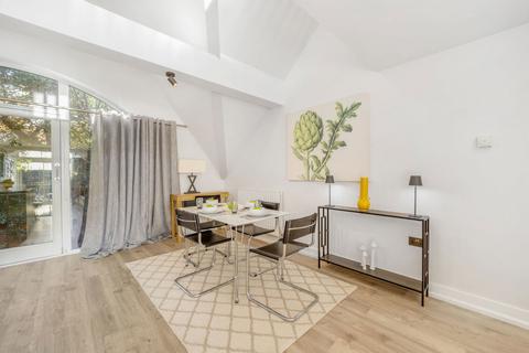 9 The Ropery, Lincoln, LN1 1EL