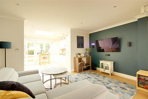 4 Tynemouth Drive, Enfield, EN1 4LS