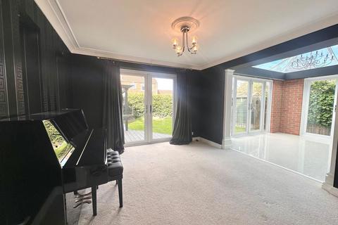 4 bedroom detached house to rent, Newark Road, Southwell NG25