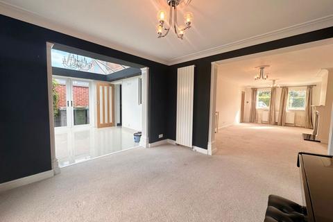 4 bedroom detached house to rent, Newark Road, Southwell NG25