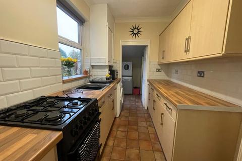 2 bedroom terraced house for sale, Woods Lane, Stapenhill, DE15