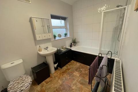 13 Woods Lane, Burton-on-trent, DE15 9EE