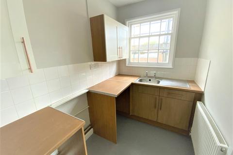 2 bedroom flat to rent, Castle Street, Barnstaple