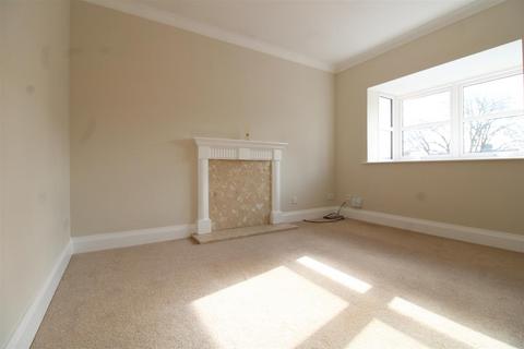 2 bedroom flat to rent, Whitby Avenue, York