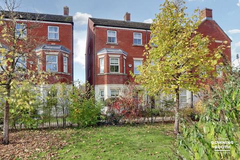 4 bedroom end of terrace house for sale, Agincourt Road, Lichfield WS14