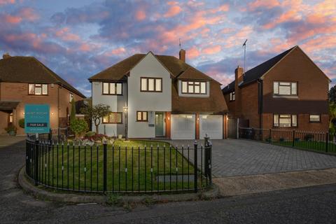 5 bedroom detached house for sale, Sharnbrook, North Shoebury, Shoeburyness, Essex, SS3