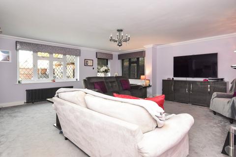 4 Sharnbrook, Shoeburyness, Southend-on-sea, SS3 8YE