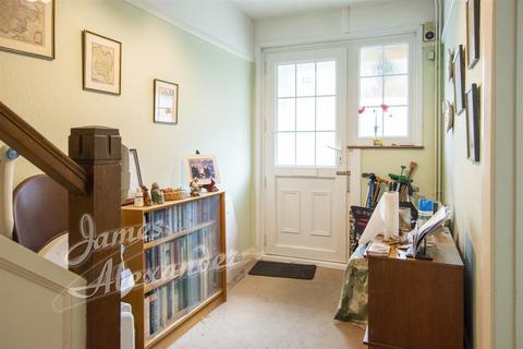 4 bedroom semi-detached house for sale, Norbury Crescent, London