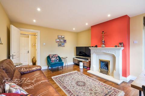 2 bedroom apartment for sale, Wat Tyler Road, LONDON