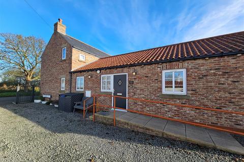 1 bedroom bungalow for sale, Cosy Cottage, Sands Lane, Barmston, Driffield, YO25 8PG