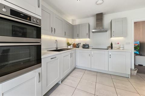 2 Broyd Avenue, Halstead, CO9 1FS