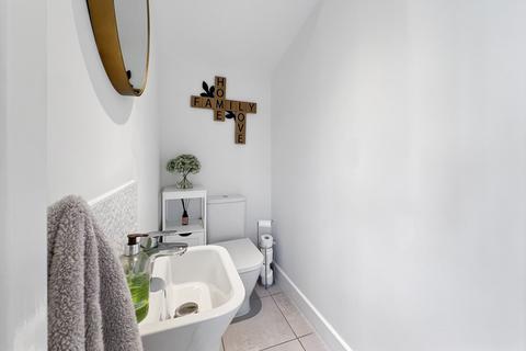 2 Broyd Avenue, Halstead, CO9 1FS