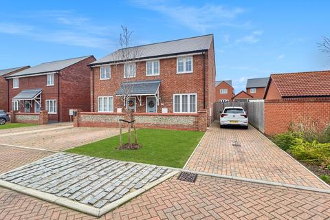 3 bedroom semi-detached house for sale, Broyd Avenue, Halstead, Halstead, CO9