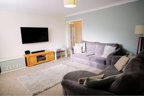 3 bedroom end of terrace house for sale, Wellington Close, Newbury, RG14