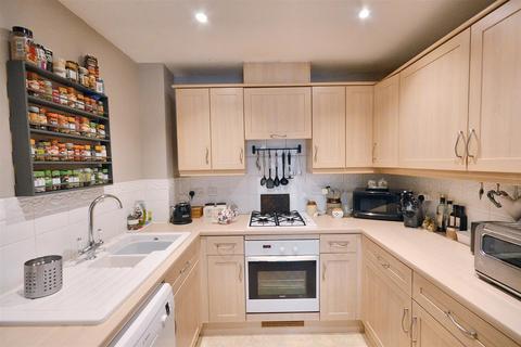 2 bedroom flat for sale, Canary Quay, Eastbourne