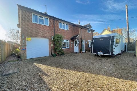 3 bedroom detached house for sale, Woodfalls