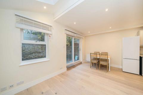 4 bedroom flat to rent, Kepler Road, London SW4