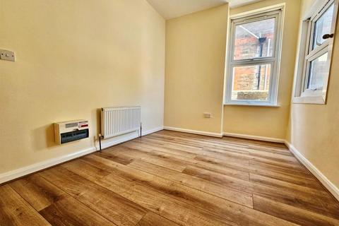 1 bedroom flat to rent, Cowper Road, Worthing