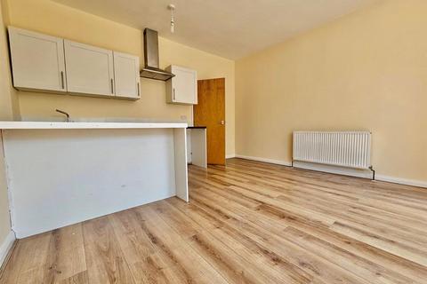 1 bedroom flat to rent, Cowper Road, Worthing