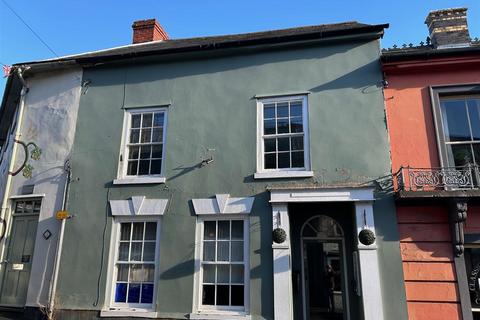 2 bedroom flat to rent, 3a Market Square, Bishops Castle, Shropshire