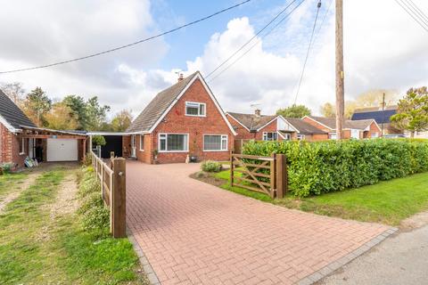 2 bedroom detached bungalow for sale, Hills Road, Saham Hills, IP25