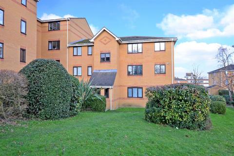 1 bedroom apartment to rent, Ascot Court, Hampshire GU11