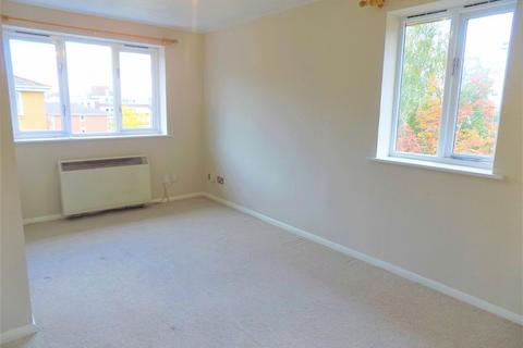 1 bedroom apartment to rent, Ascot Court, Hampshire GU11