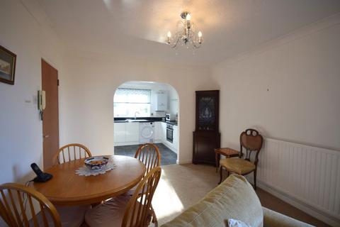 2 bedroom flat to rent, Chandlers Court, Bideford, Devon